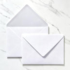 200 Pack 4x6 Envelopes, White A4 Envelopes with Gold Stickers by Unknown