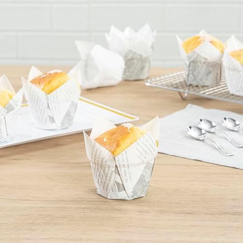 Restaurantware 1 oz Paper Tulip Newsprint Regular Baking Cup, 200 Pack - Image 6