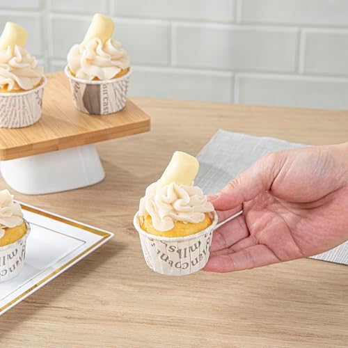 Restaurantware 2 oz Round Paper Newsprint Medium Baking Cup, 200 Pack - Image 5