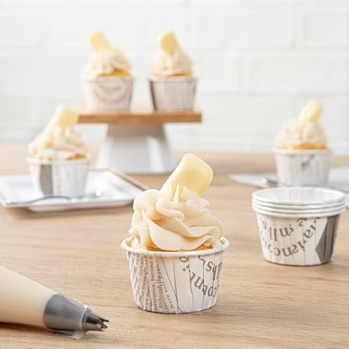 Restaurantware 2 oz Round Paper Newsprint Medium Baking Cup, 200 Pack - Image 6