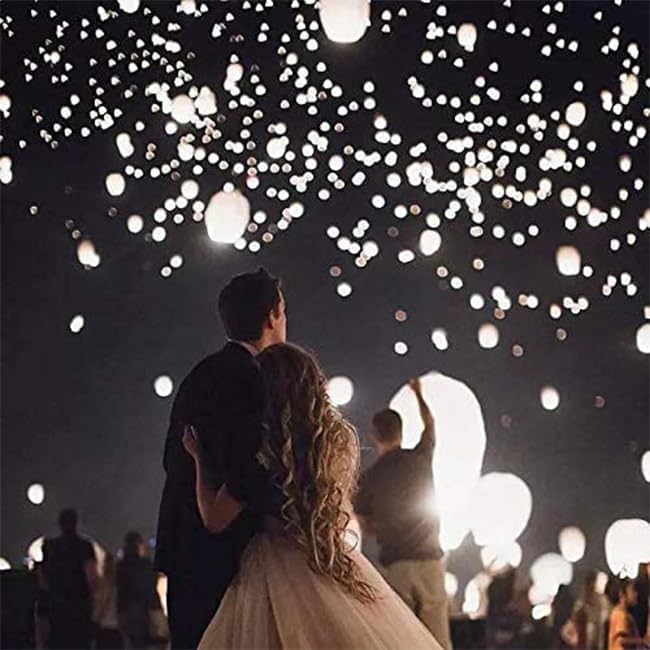30 Pcs White Paper Lanterns Assembling and Hanging These Paper Lanterns for Beach Ball Sports Parties is Hassle - Free. Equipped with a C - Shaped Clip, Enabling Quick Setup. - Image 2