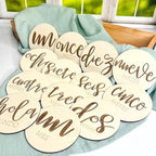 Tarjetas de madera con hitos en español, Spanish Milestone Discs, Spanish Baby Shower, Gift for New Mom, Monthly Photo Props for Boy or Girl, Baby Announcement - Image 2
