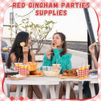 Funnymoom 50 Sets 20 oz Red Gingham Plastic Cups with Lids and Paper Straws - Image 5