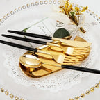I00000 144Pcs Black Plastic Silverware Set, Gold Utensils with Black Handle - Image 3